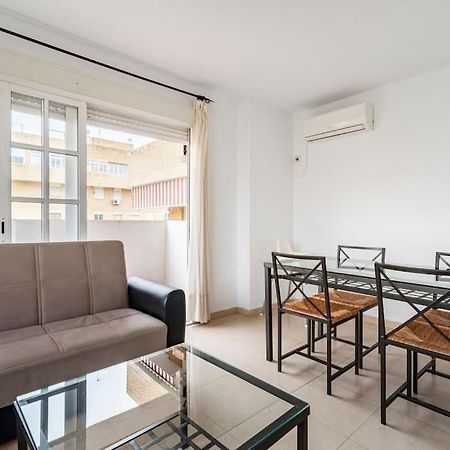 Centric And Spacious Flat With Free Car Park Apartment Seville Exterior photo